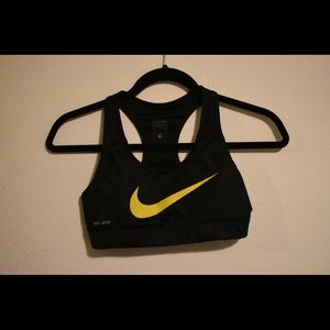 Sports bra